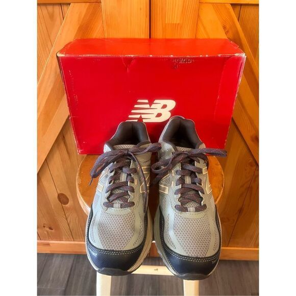 New Balance Womens WT510CL4 Gray Hiking Trail Running Shoes Size 10.5 B - Picture 1 of 8